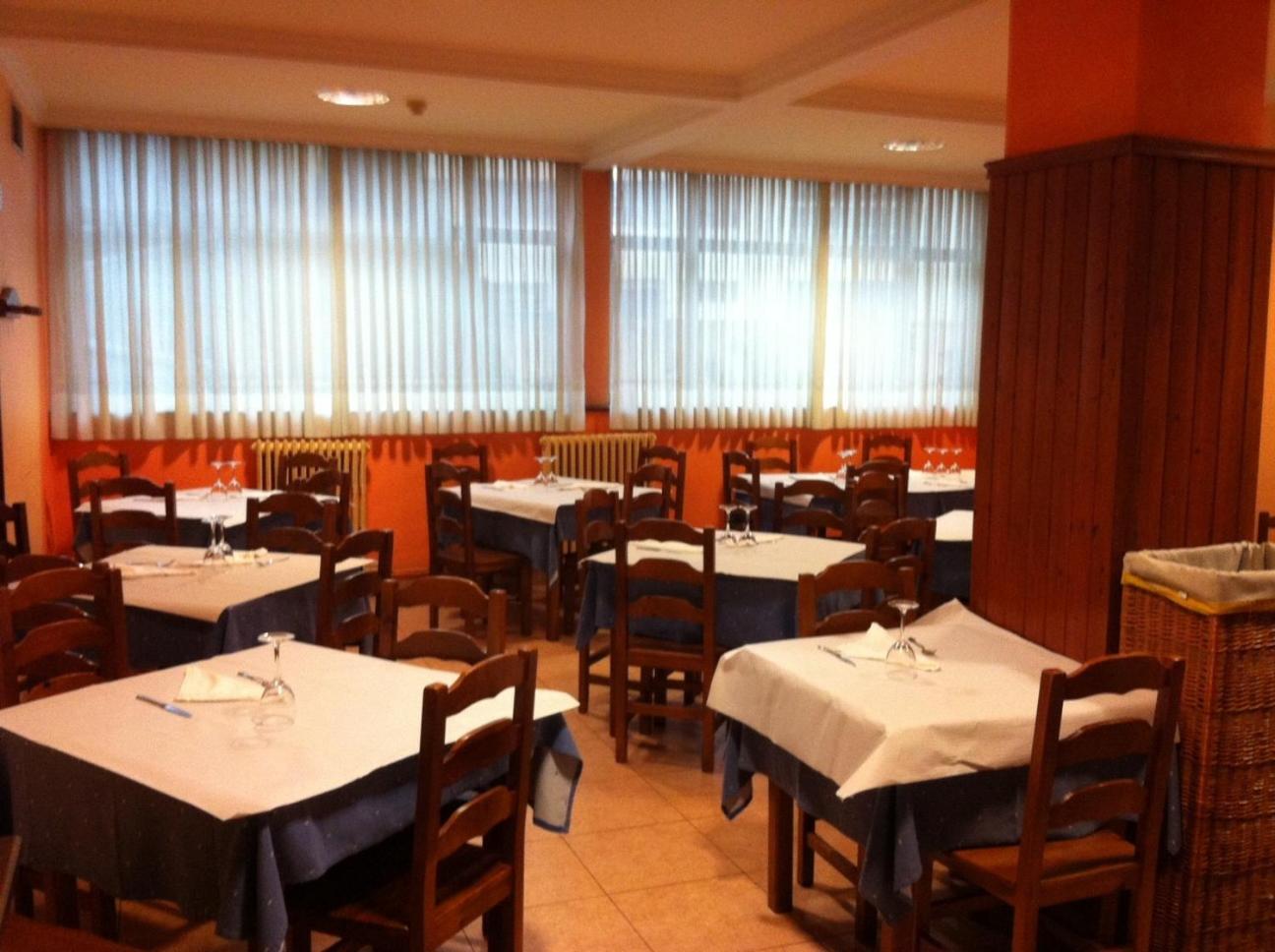 Hotel Valle De Ayala Llodio Exteriör bild