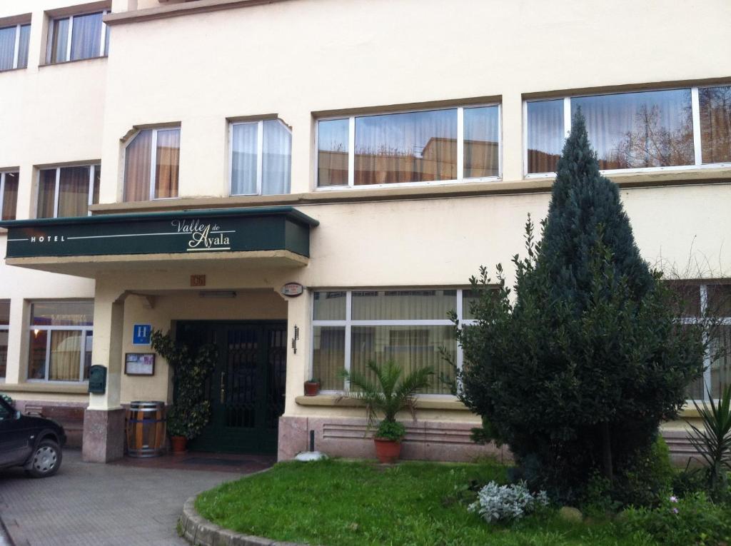 Hotel Valle De Ayala Llodio Exteriör bild