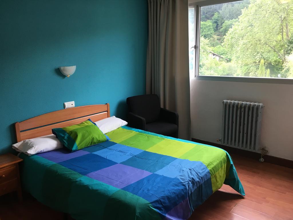 Hotel Valle De Ayala Llodio Exteriör bild