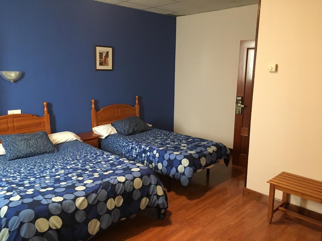 Hotel Valle De Ayala Llodio Exteriör bild